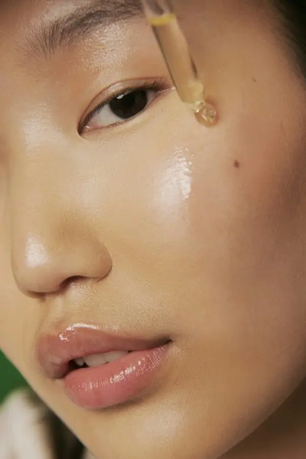 Salicylic Acid + Hyaluronic Acid Oil - Image 2